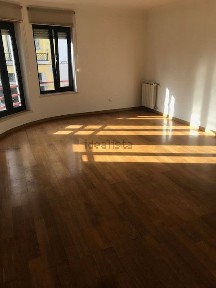 Arrendamento de apartamento T3 na Rua Almeida e Sousa s/n