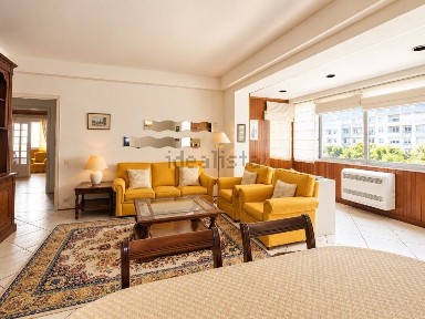 Arrendamento de apartamento T2 na Restelo