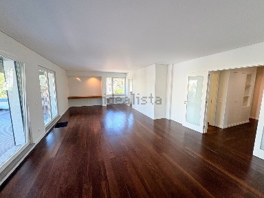 Arrendamento de apartamento T3 na Rua Sousa Loureiro