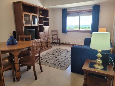 Arrendamento de apartamento T2 na Rua Vila Correia, 4 a