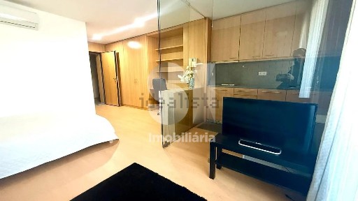 Apartamento T1 à venda na Rua General Humberto Delgado