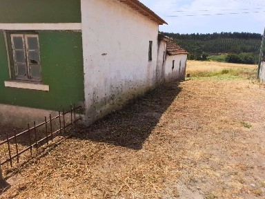 Moradia independente à venda em Alcanede