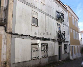 Moradia em banda à venda na Rua Professor Manuel Constâncio, 28