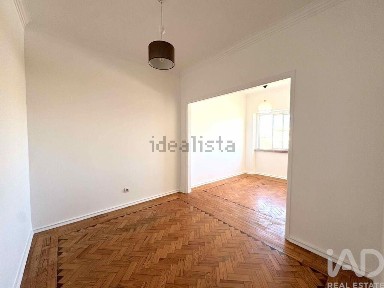 Apartamento T2 à venda na Agualva-Cacém
