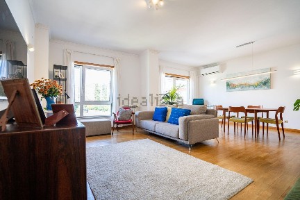 Apartamento T4 à venda em Quinta de Santo António, 13