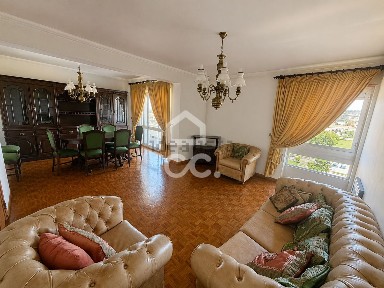 Apartamento T3 à venda em Alcobaça e Vestiaria