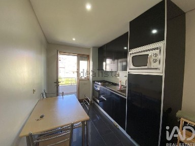 Arrendamento de apartamento T1 nas Antas - Praça Velásquez