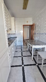 Arrendamento de apartamento T2 na Rua Camilo Vaz, 45