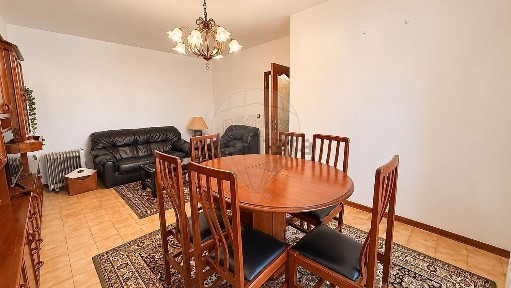 Arrendamento de apartamento T3 na Rua da Barranha