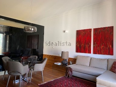 Arrendamento de apartamento T1 na Praça das Cardosas