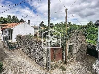 Casa de aldeia à venda na Rua Direita s/n