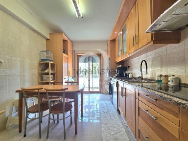 Apartamento T3 à venda na Rua Vasco da Gama