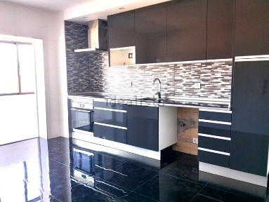 Apartamento T3 à venda em Paços de Brandão