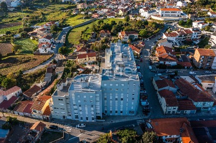 Apartamento T2 à venda na Rua Monte Pedro, 17