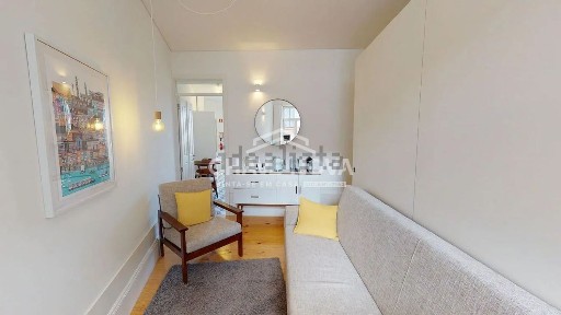 Apartamento T1 à venda na Rua da Alegria