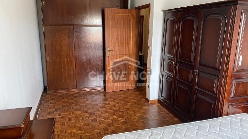 Apartamento T2 à venda na Praceta Almeida Garrett, 83