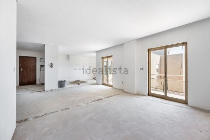 Apartamento T3 à venda na Rua da Junta de Freguesia