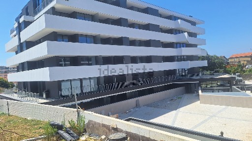 Apartamento T3 à venda na Rua 28 de Janeiro s/n