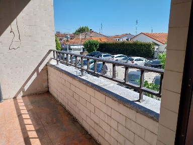Apartamento T1 à venda na Rua da Restauração s/n
