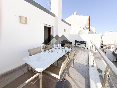 Duplex à venda na Rua Diogo de Silves