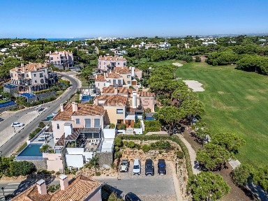 Casa ou moradia à venda na Travessa dos Jasmins s/n