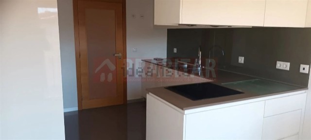 Arrendamento de apartamento T2 na Rua Princesa Cindazunda