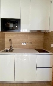 Arrendamento de apartamento T0 na Rua Teixeira de Carvalho