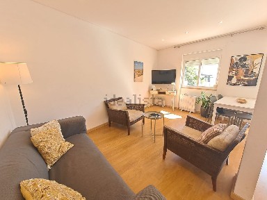 Arrendamento de apartamento T2 na Rua Dona Gertrudes Ligeiro s/n