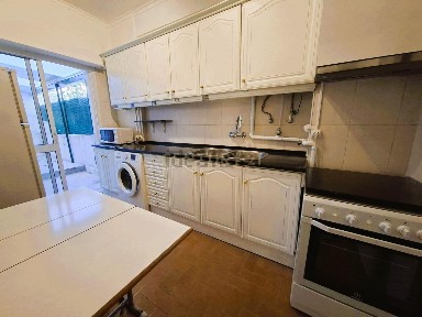 Arrendamento de apartamento T2 na Rua São Tomé e Príncipe, 33