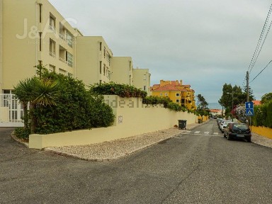 Arrendamento de apartamento T2 na Rua do Monte Leite