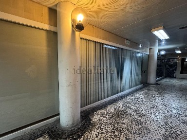 Arrendamento de espaço comercial na Avenida Sá da Bandeira, 33