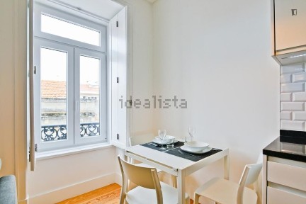 Arrendamento de apartamento T1 na Rua das Barracas