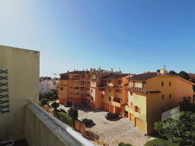 Arrendamento de apartamento T2 na Rua das Narcejas, 209