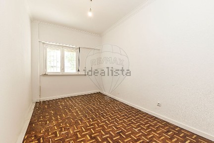 Arrendamento de apartamento T2 na Praça Doutor Nuno Pinheiro Torres