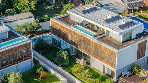 Casa ou moradia à venda na Rua Joaquim Moreira Rato s/n
