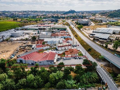 Arrendamento de armazém na Rua Ponte das Mestras s/n