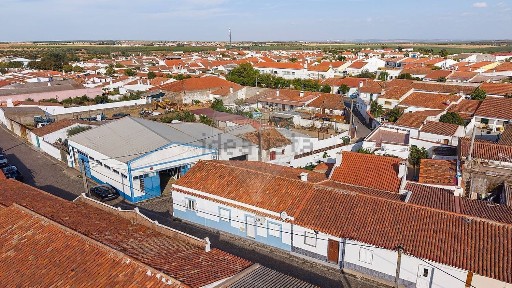 Moradia independente à venda na Cabeça Gorda