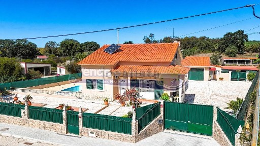 Casa ou moradia à venda em Foros de Salvaterra