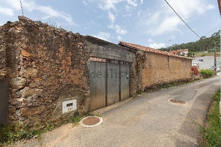 Moradia independente à venda na Rua da Fontinha, 52