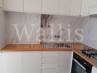 Apartamento T1 à venda na Rua do Vale de Santo António