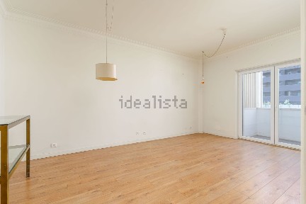 Apartamento T1 à venda na Rua Padre António Vieira