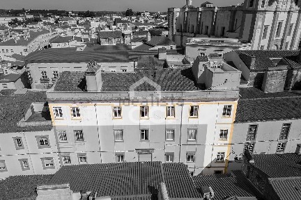 Arrendamento de apartamento T3 na Rua da Moeda, 10