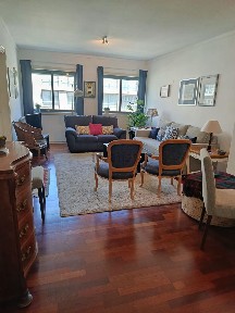 Apartamento T2 à venda na Avenida Marquês de Tomar