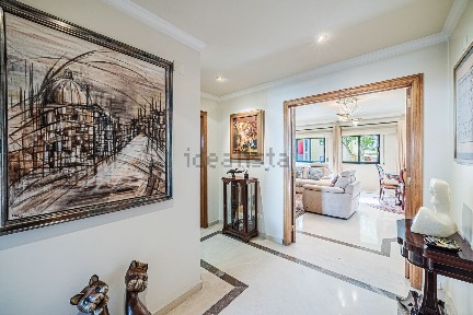 Apartamento T2 à venda na Rua José Moreira Rato