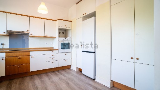 Apartamento T3 à venda na Rua Melo e Sousa