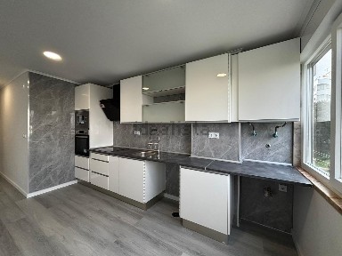 Apartamento T2 à venda na Rua António Sérgio