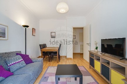 Apartamento T2 à venda na Rua Dona Maria I