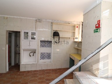 Apartamento T1 à venda na Rua da Palmeira, 42