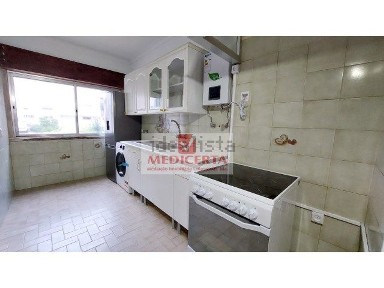 Apartamento T2 à venda na Rua Doutor Carlos Gomes