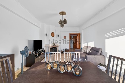 Apartamento T3 à venda na Rua Professor Agostinho da Silva